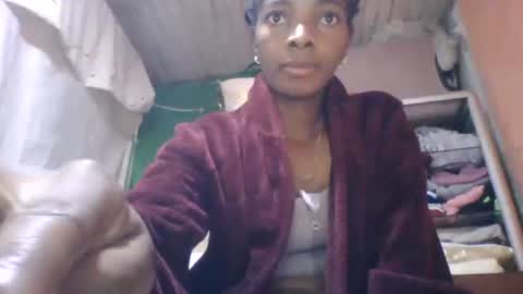 Snapshot of elodynarcisse chatting on November 28, 2:09 pm elodynarcisse online show from November 28, 2:09 pm