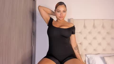 Maya online show from February 4, 11:05 am