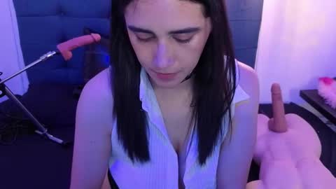 elowen_halley1 online show from September 29, 8:13 pm