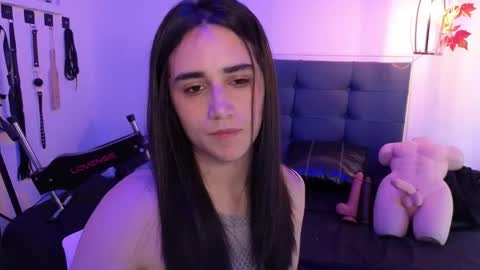 elowen_halley1 online show from October 2, 6:59 pm