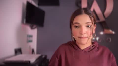  ELSA  online show from September 23, 8:12 pm