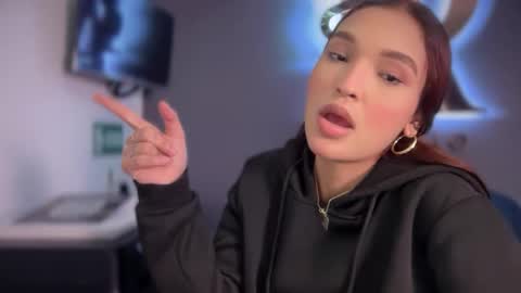  ELSA  online show from September 30, 2:44 pm