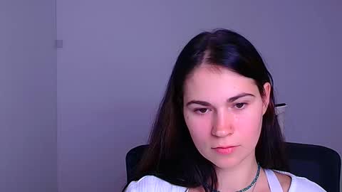 Elsa online show from December 9, 1:40 am