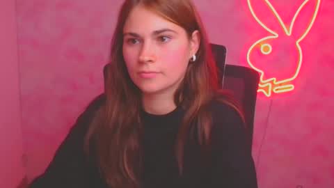 Elsa online show from October 3, 7:00 pm