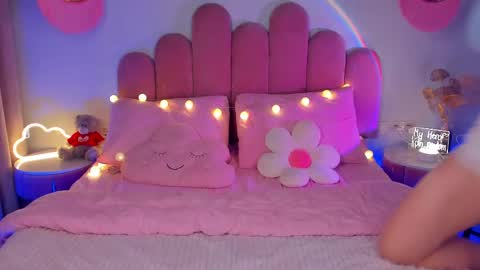 Michelle online show from February 9, 8:13 pm