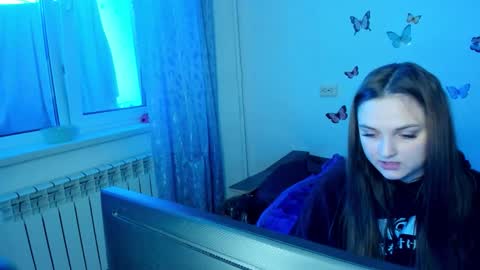 Elsa online show from November 8, 10:04 am