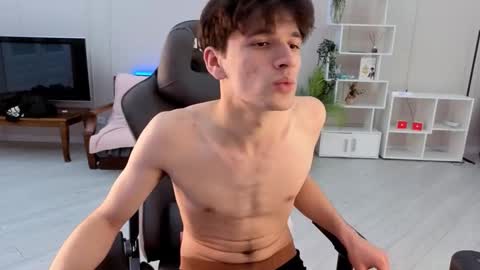 Elvano online show from September 30, 8:08 am