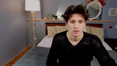 Elvano online show from November 14, 1:54 pm