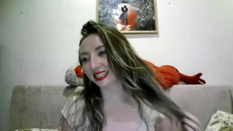 Snapshot of elvinasweet chatting on September 25, 1:31 am ElvinaSweet online show from September 25, 1:31 am