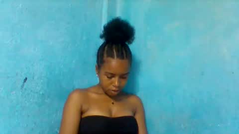 Snapshot of elys208 chatting on October 8, 4:10 am elys208 online show from October 8, 4:10 am