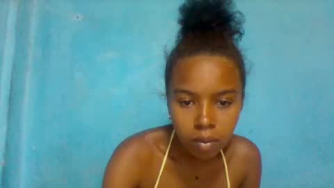 Snapshot of elys208 chatting on October 19, 8:15 am elys208 online show from October 19, 8:15 am