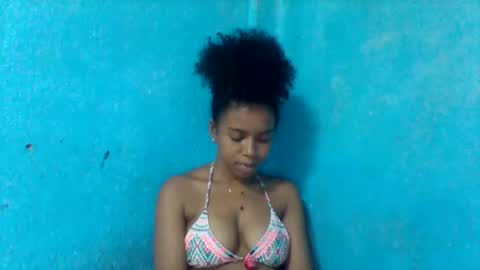 Snapshot of elys208 chatting on November 2, 1:35 pm elys208 online show from November 2, 1:35 pm