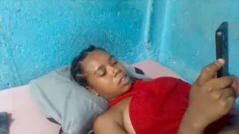 Snapshot of elys208 chatting on November 3, 5:03 pm elys208 online show from November 3, 5:03 pm