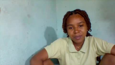 Snapshot of elys208 chatting on November 9, 3:54 pm elys208 online show from November 9, 3:54 pm