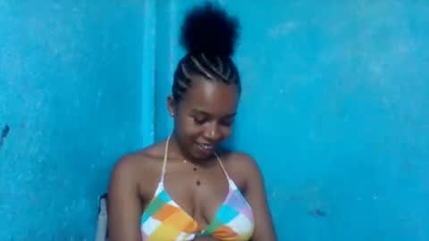 Snapshot of elys208 chatting on December 1, 1:49 pm elys208 online show from December 1, 1:49 pm