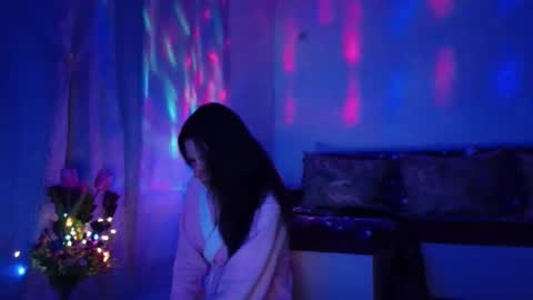 Elisa online show from February 4, 9:31 pm