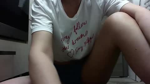 elyseblue online show from January 20, 5:26 am