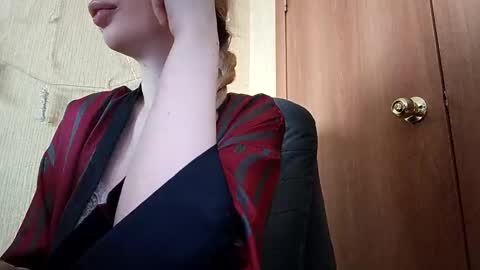 Elza Kom online show from December 8, 5:39 am