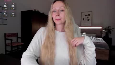 Emilie online show from September 17, 7:26 pm