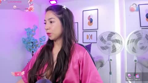 Ema louisx  online show from February 12, 12:44 pm