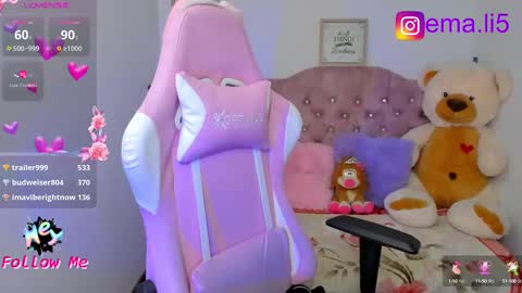 Snapshot of ema_tayy chatting on January 22, 10:07 am Ema online show from January 22, 10:07 am