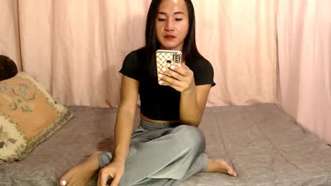 Snapshot of emarie91 chatting on January 10, 7:14 am Trans cummer online show from January 10, 7:14 am