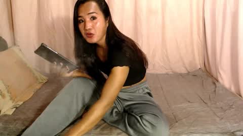 Snapshot of emarie91 chatting on January 28, 8:57 am Trans cummer online show from January 28, 8:57 am