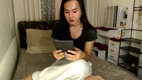 Snapshot of emarie91 chatting on February 21, 2:27 pm Trans cummer online show from February 21, 2:27 pm