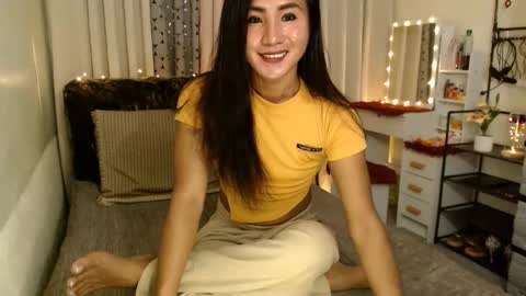 Snapshot of emarie91 chatting on February 25, 3:05 pm Trans cummer online show from February 25, 3:05 pm