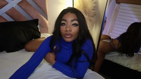 Snapshot of emely_brandon_ chatting on January 24, 1:35 am anyelii online show from January 24, 1:35 am