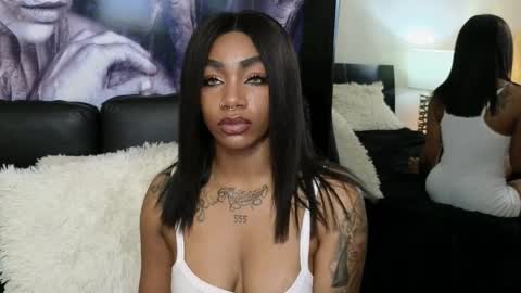 Snapshot of emely_brandon_ chatting on September 13, 9:31 am anyelii online show from September 13, 9:31 am