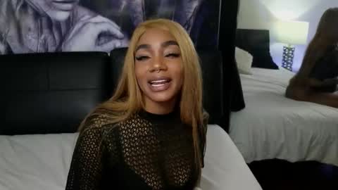 Snapshot of emely_brandon_ chatting on November 15, 4:43 am anyelii online show from November 15, 4:43 am