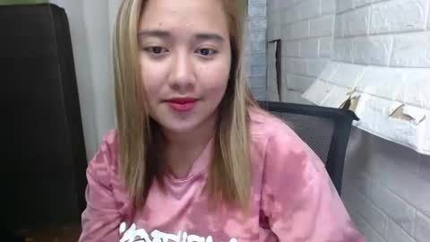 Snapshot of emely_slutxxx chatting on January 13, 2:18 am Emely online show from January 13, 2:18 am