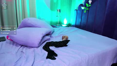 emely ross online show from January 17, 7:08 am