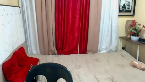 Snapshot of emerald_green15 chatting on February 9, 8:44 am Emerald online show from February 9, 8:44 am