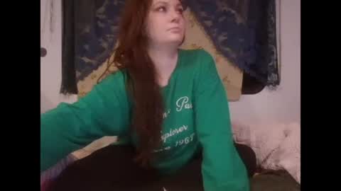 Snapshot of emerieskye chatting on January 25, 4:23 am EmerieSkye online show from January 25, 4:23 am