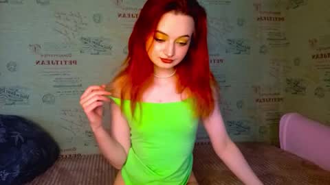 Snapshot of emi_less chatting on October 13, 12:05 pm Emi online show from October 13, 12:05 pm