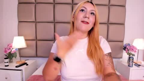 EMILY ROBERTS online show from February 9, 5:50 am