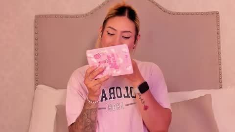 EMILY ROBERTS online show from September 18, 3:19 am