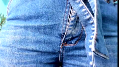 Emily online show from February 3, 11:31 am