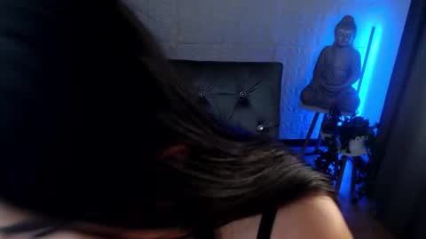 POWERFULL GODDESS EMILI online show from December 11, 6:36 am