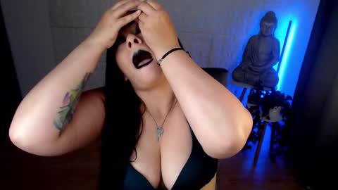 POWERFULL GODDESS EMILI online show from December 15, 12:40 am