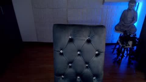 POWERFULL GODDESS EMILI online show from January 22, 10:48 pm