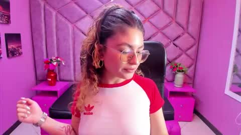 Snapshot of emili_rouse_ chatting on October 4, 9:13 pm Emy online show from October 4, 9:13 pm