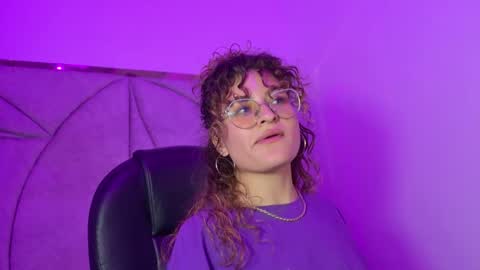 Snapshot of emili_rouse_ chatting on October 8, 7:55 pm Emy online show from October 8, 7:55 pm