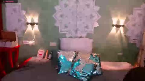 Emili roux online show from February 5, 5:53 pm