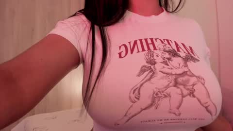 Snapshot of emilia_ghendle chatting on December 24, 12:44 am Emilia Big Boobs online show from December 24, 12:44 am