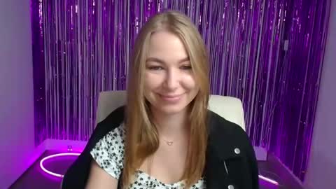 Emilia online show from September 23, 5:32 am