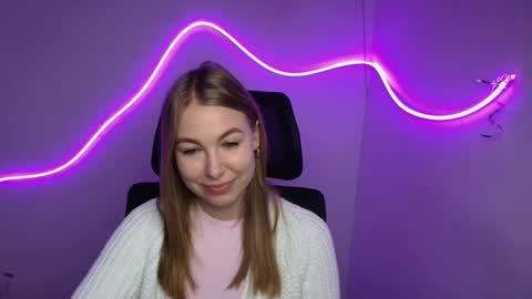 Emilia online show from October 1, 5:35 am