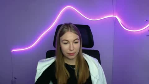 Emilia online show from October 3, 6:43 am